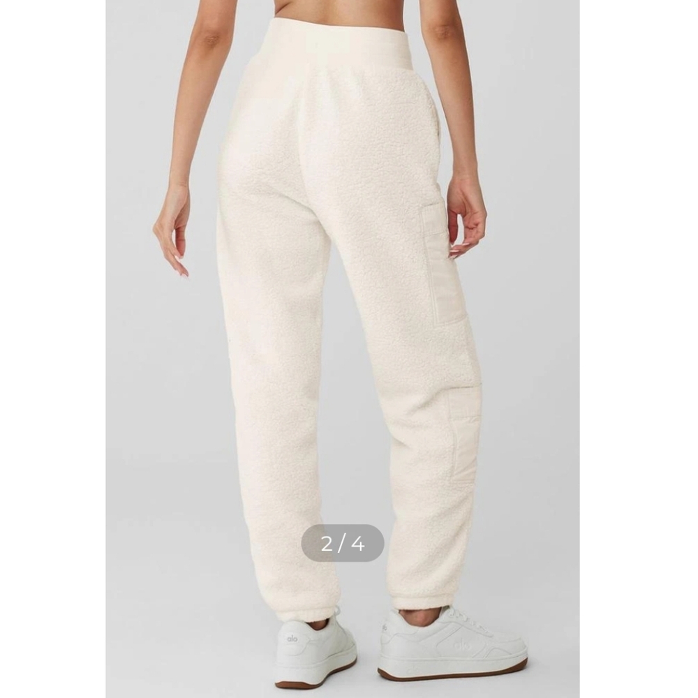 Alo Micro Sherpa High-Waist Solstice Sweatpants - Picture 3 of 6